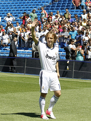 毛遂自荐！2届总冠军后卫渴望加盟勇士，曾锁死过欧文和布克