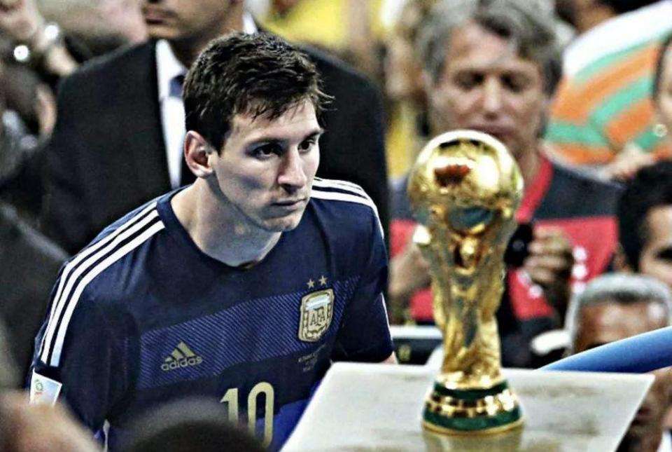 [中超]韩佳奇犯规送点 路易斯主罚轻松命中